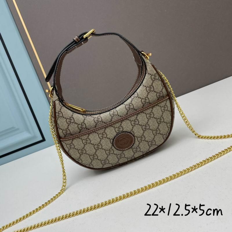 Gucci Handbags 856